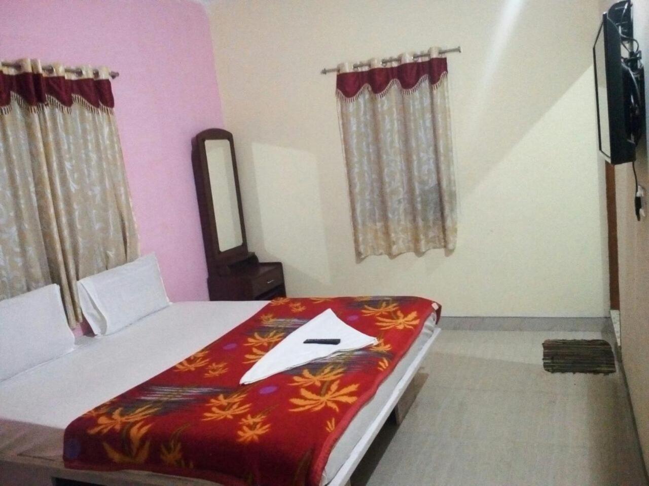 Sri Thanga Harish Cottage Jerkaud Kültér fotó